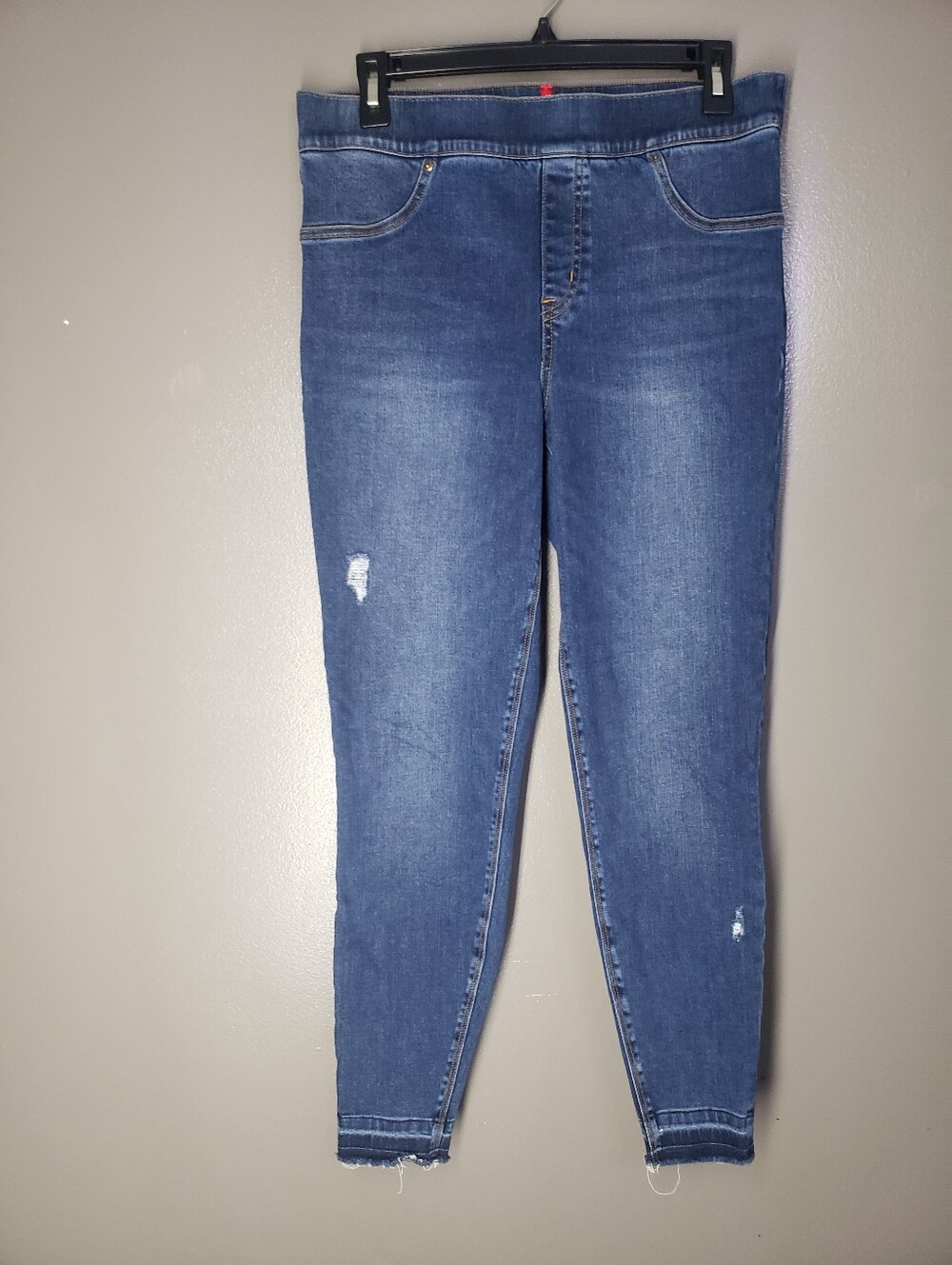 Spanx Distressed Ankle Skinny Pull On Jeans Womens Size Large Raw Hem
